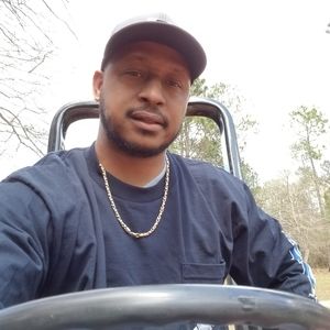 Meet your Posher, Dennis